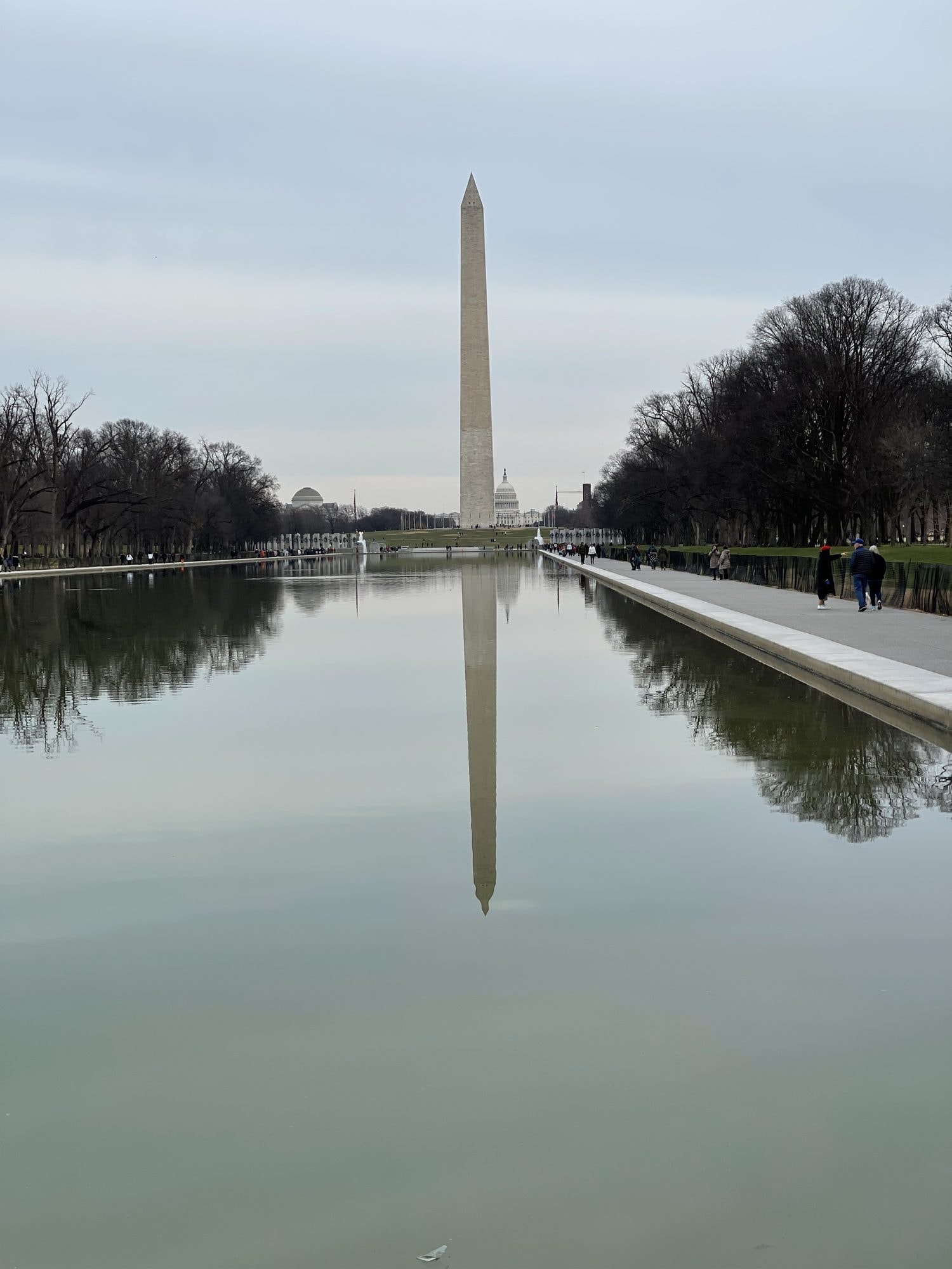 Washington Monument reflected in the pool on a clear day